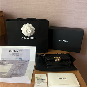 샤넬 23A 미니체인백 AP3372 판매합니다.
