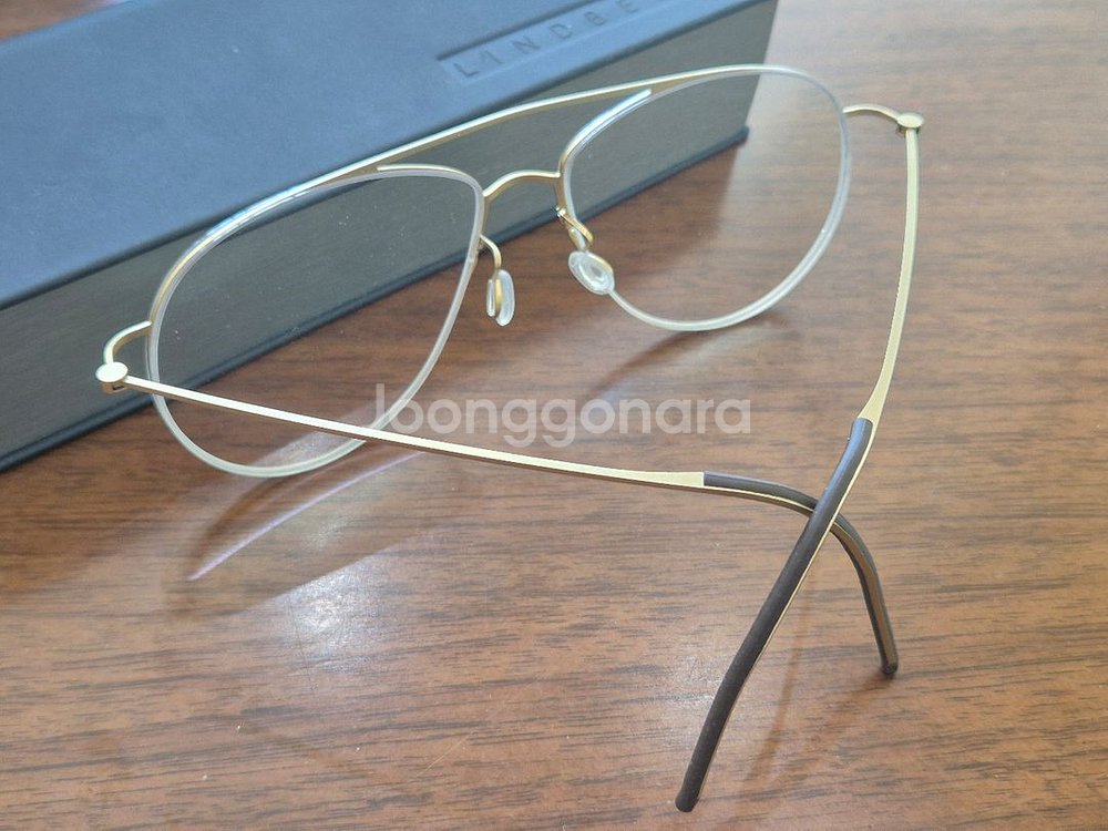 린드버그 씬타늄 5507 골드 투브릿지 안경테--3