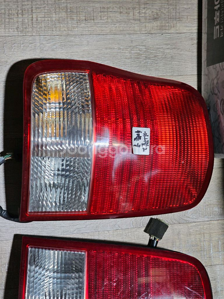 카니발2 후미등(좌,우)세트--1