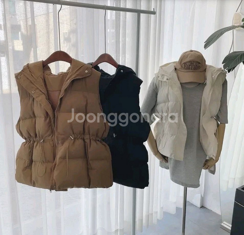 여성 후드 패딩 조끼 블랙--0