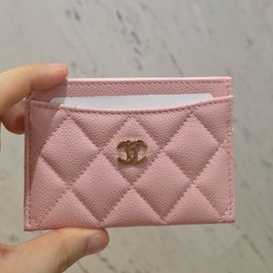 샤넬 클래식 카드슬롯 연핑크 딸기우유핑크 새상품