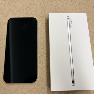 아이폰17에어 자급제 화이트 256 팝니다