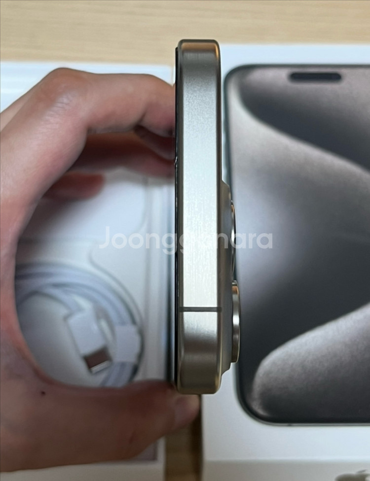 (해외판 카메라무음)아이폰 15프로 256g 내추럴티타늄 S급--4