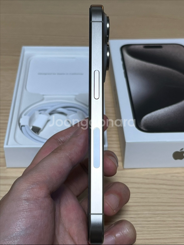 (해외판 카메라무음)아이폰 15프로 256g 내추럴티타늄 S급--5