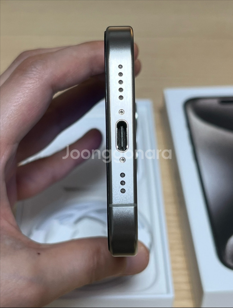 (해외판 카메라무음)아이폰 15프로 256g 내추럴티타늄 S급--7