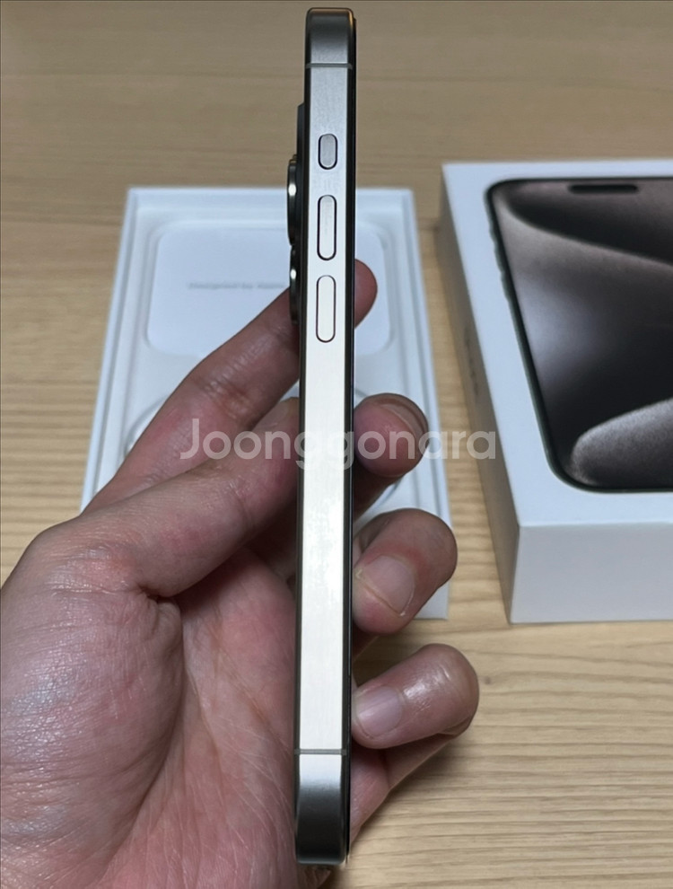 (해외판 카메라무음)아이폰 15프로 256g 내추럴티타늄 S급--6