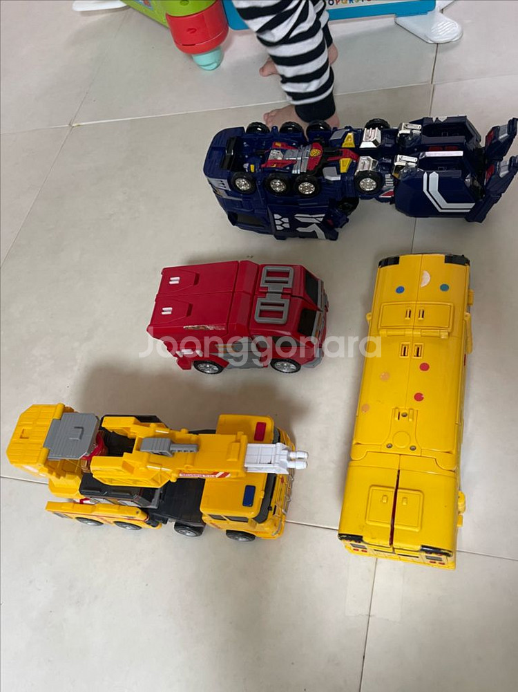 변신 로봇 장난감 세트--1