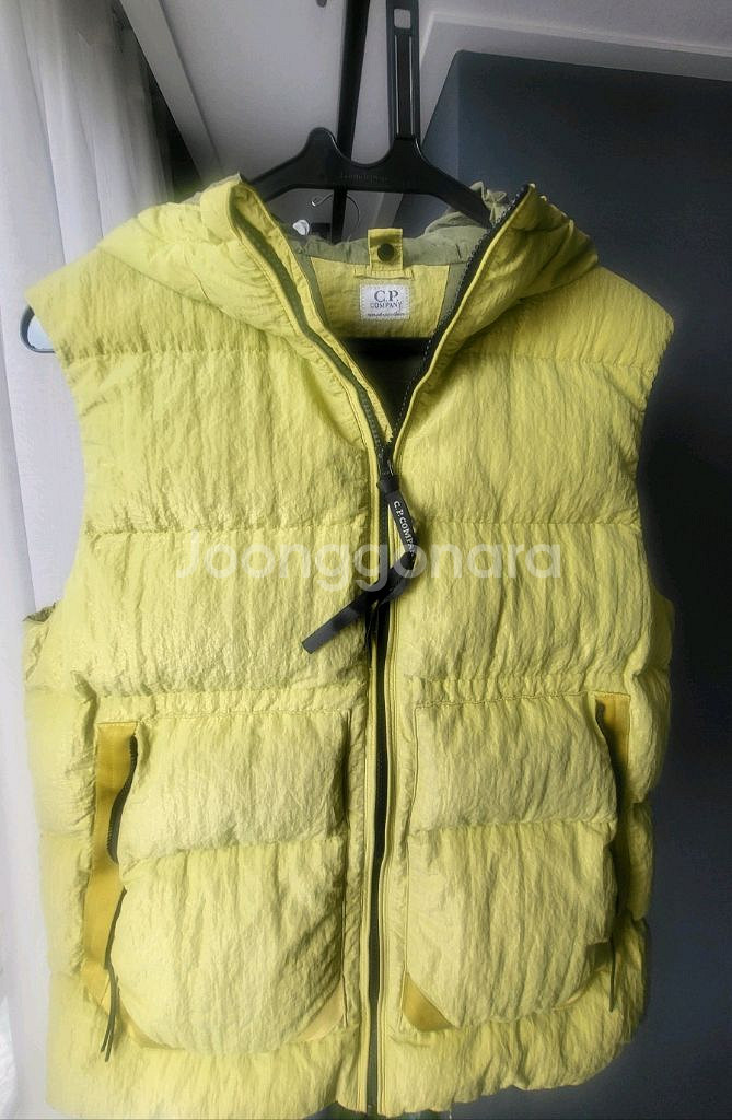 CP컴퍼니 패딩 조끼--0