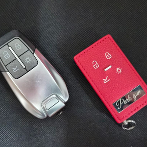 페라리 F8 트리뷰토 스파이더 2021년식 로마 스타일 신형 4버튼 키 컨버전 완료 이미지