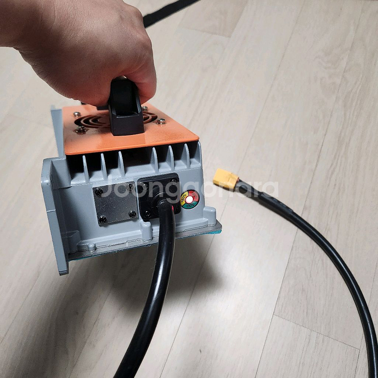 위페드 미니10 전동킥보드 세트(보조배터리, 급속충전기, 기타용품등)--4