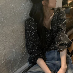 모너프 도트 블라우스