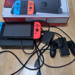 닌텐도 스위치 구형 18년 6월 이전 레드/블루 세트