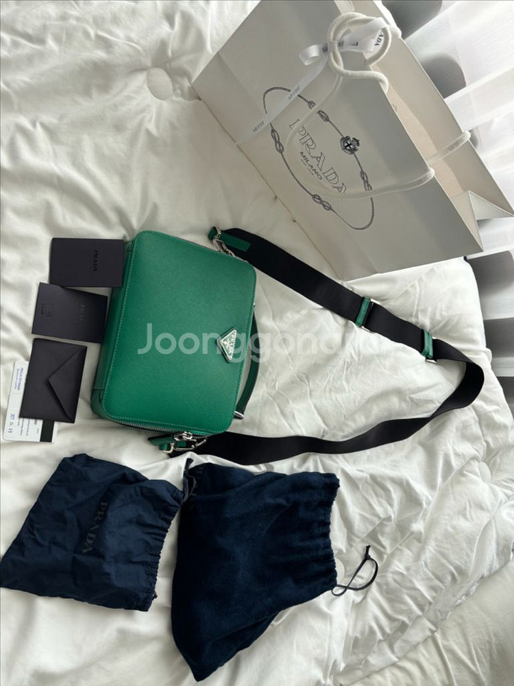 프라다 사피아노 브리크 망고 크로스백--3