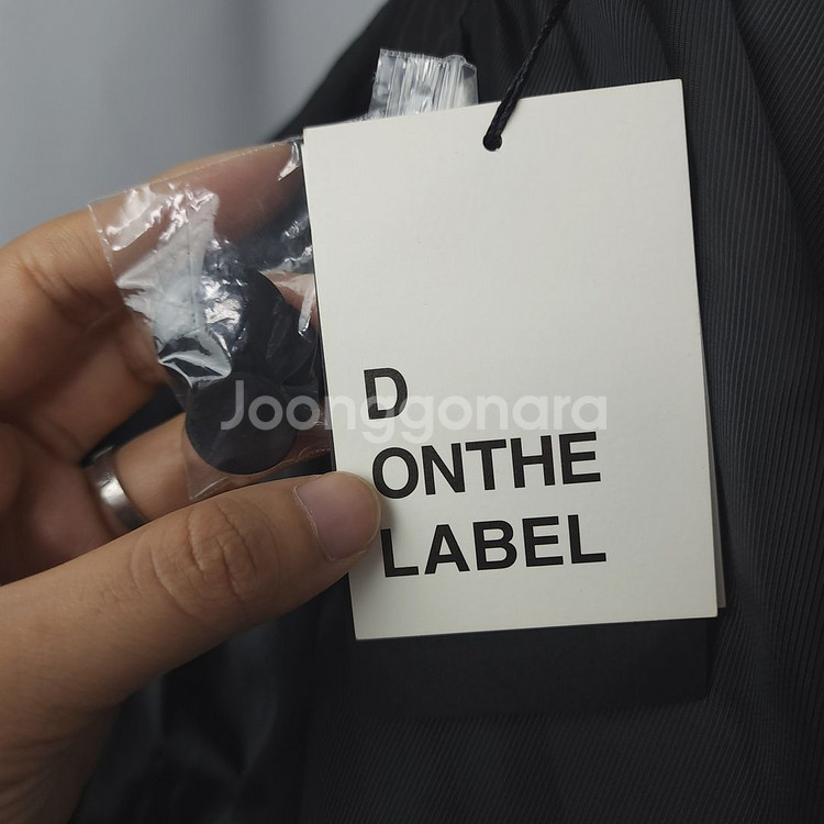 66(108) 디온더라벨 새상품 블랙 트렌치 코트--4