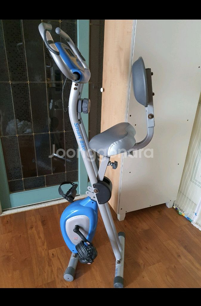 실내자전거실내에서튼튼하게다리운동하실분저렴히2만원예쁜조화는덤--4