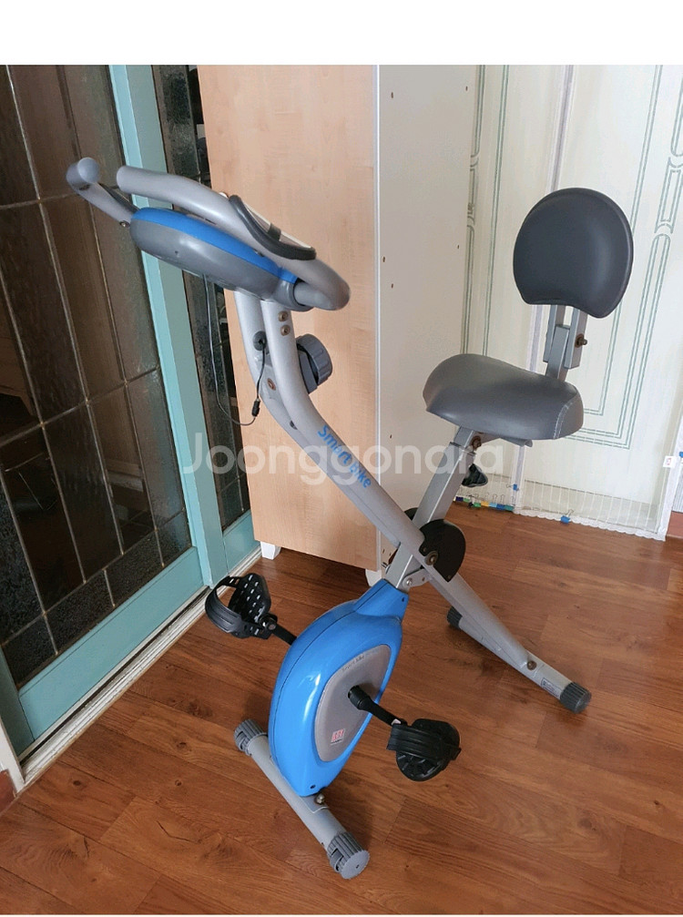 실내자전거실내에서튼튼하게다리운동하실분저렴히2만원예쁜조화는덤--9