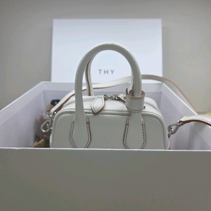 띠서울 레옹백 쁘띠 크림