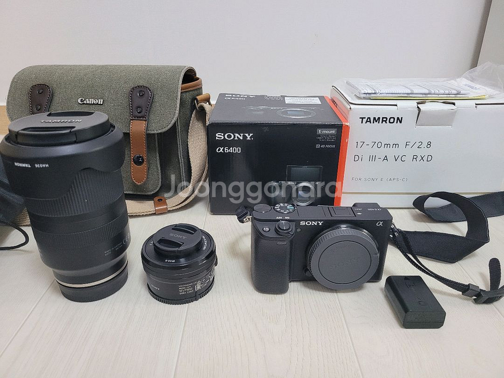 소니 A6400 미러리스 카메라(5035컷) 번들렌즈 + 탐론 17-70 세트 팝니다.--0