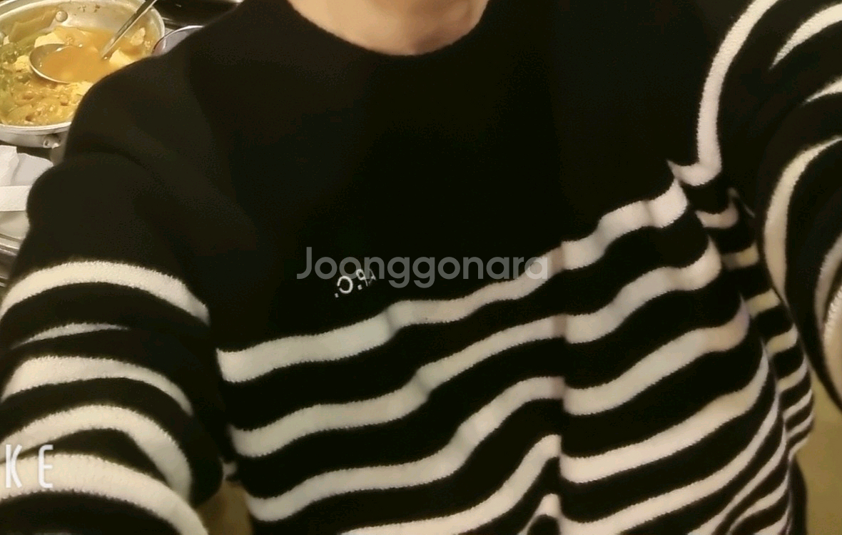 아페쎄 스트라이프 니트 스웨터--0