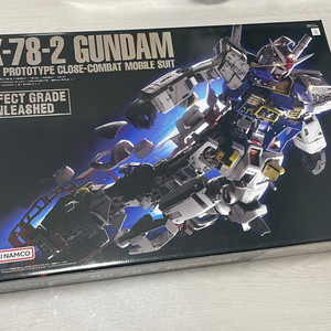 PG언리쉬드 건담 미개봉