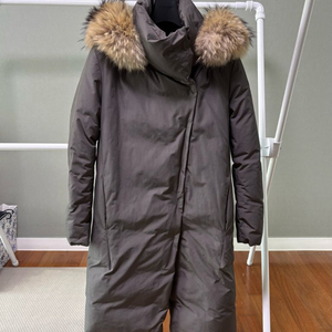 파슨스 구스 다운 라쿤퍼 롱패딩