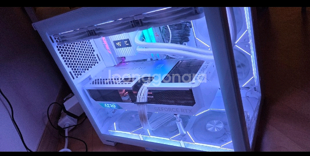 RTX 4080 SUPER 그래픽카드--1