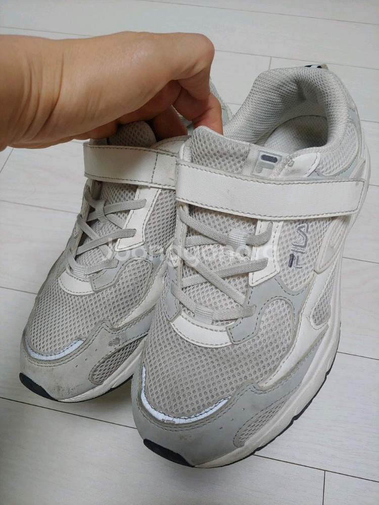 휠라 필라 벨크로 운동화 230사이즈(반값택포7천원)--2