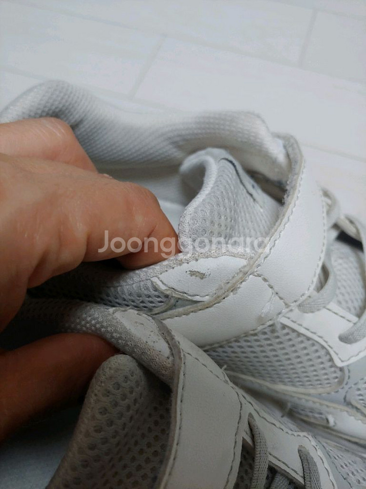 휠라 필라 벨크로 운동화 230사이즈(반값택포7천원)--4