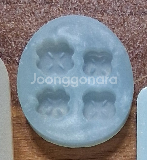 네잎클로버 파츠 레진몰드 판매 (몰드 사진 포함)--1