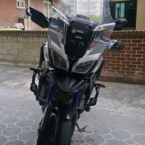 야마하 MT09 트렉스 오토바이