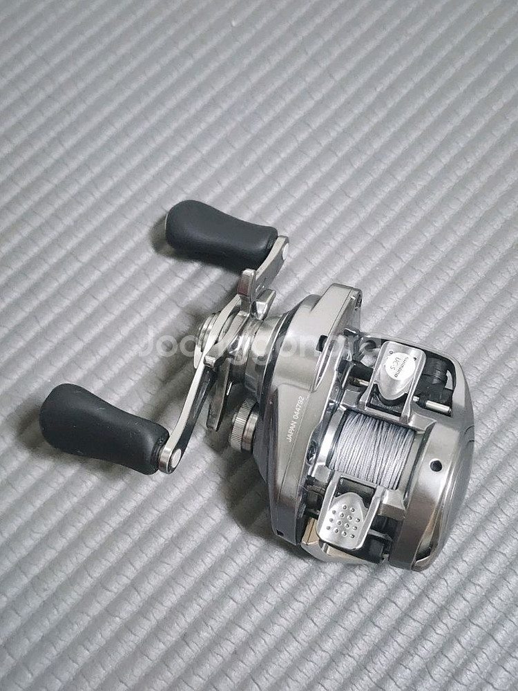 시마노 메타늄 쉘로우 에디션 HG 우핸들 릴--6