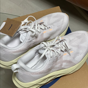 (새상품)아식스 노바블라스트5 265