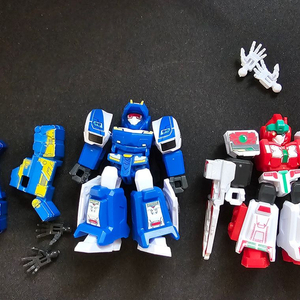 메탈카드봇 블로키 블루캅 메가앰블러