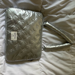 실버리본 패딩 13인치 노트북 파우치 가방