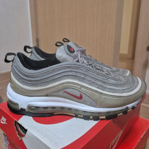 나이키 에어맥스97 실버불렛 이미지
