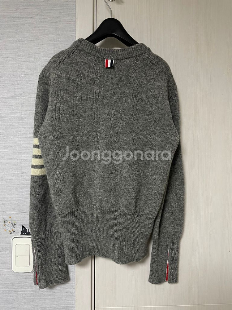 [2] 톰브라운 사선완장 셰틀랜드 울 니트 스웨터 그레--1