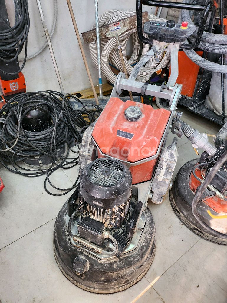 콘크리트 폴리싱 장비 htc t5--1