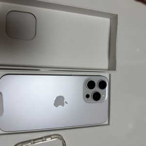 아이폰 16프로맥스 애플케어플러스 화이트 256gb