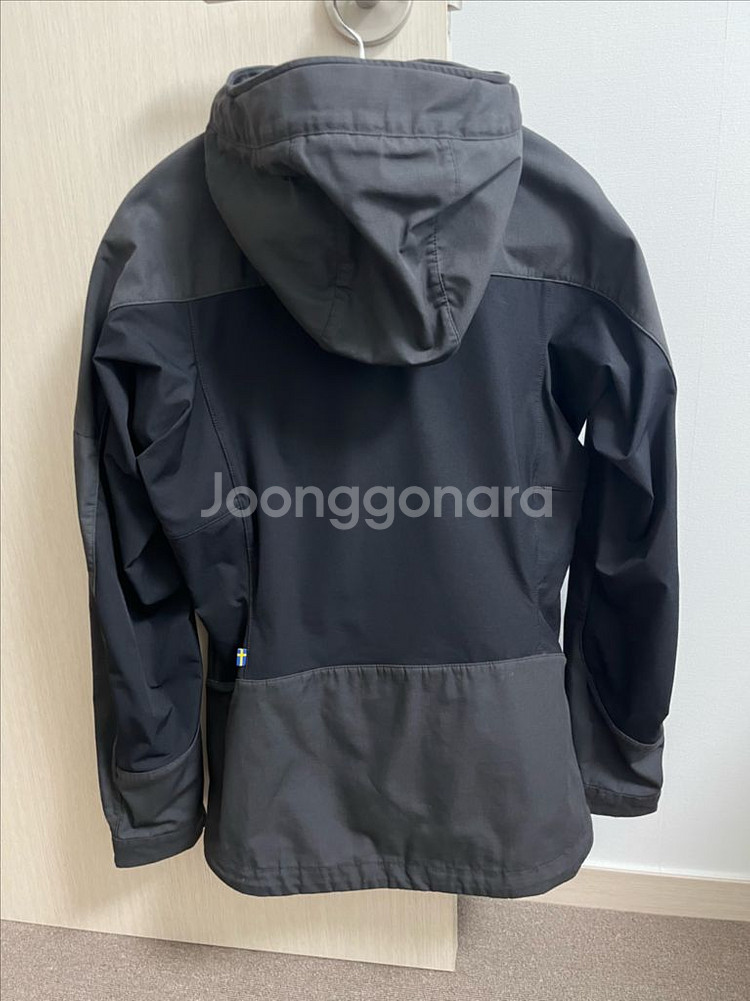 여성용 등산의류 세트 판매 (아비스코 라이트 트레킹 자켓, 비다 벤틸레이트라우저)--1