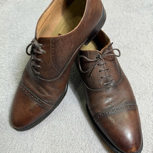 260E 탠디 브라운 사피아노 스트레이트 팁 구두