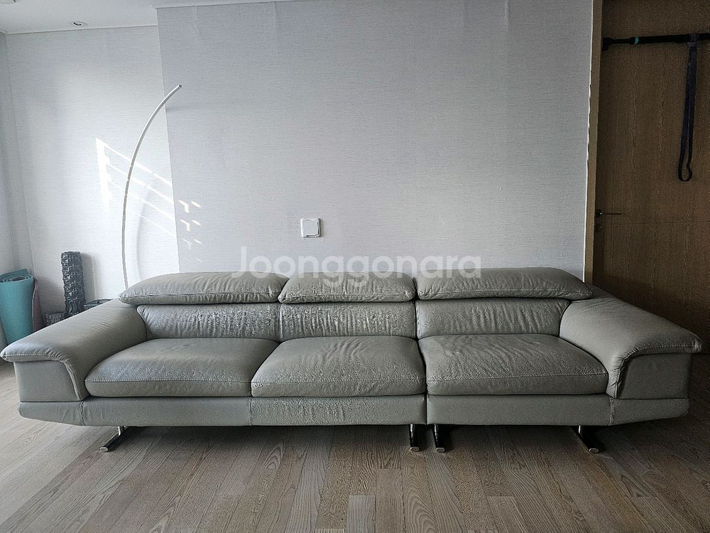 4인용 가죽 소파--2