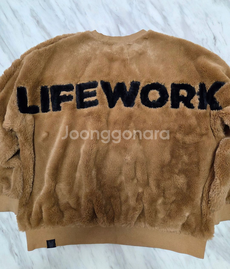 라이프워크 공용 오버핏 퍼 맨투맨--0