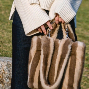 JIYO 지요 밍크 스트라이프 핸드백