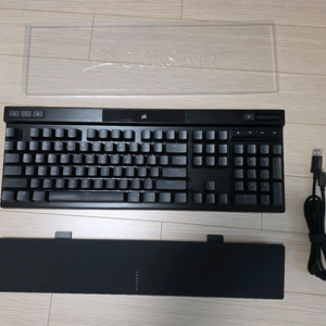 커세어 K70 RGB PRO 청축 키보드 팝니다