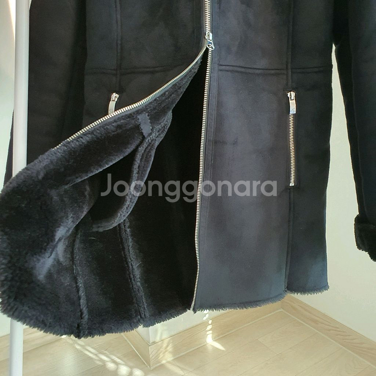 알마니 진 무스탕--3