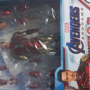 마펙스(mafex)배틀데미지 마크85