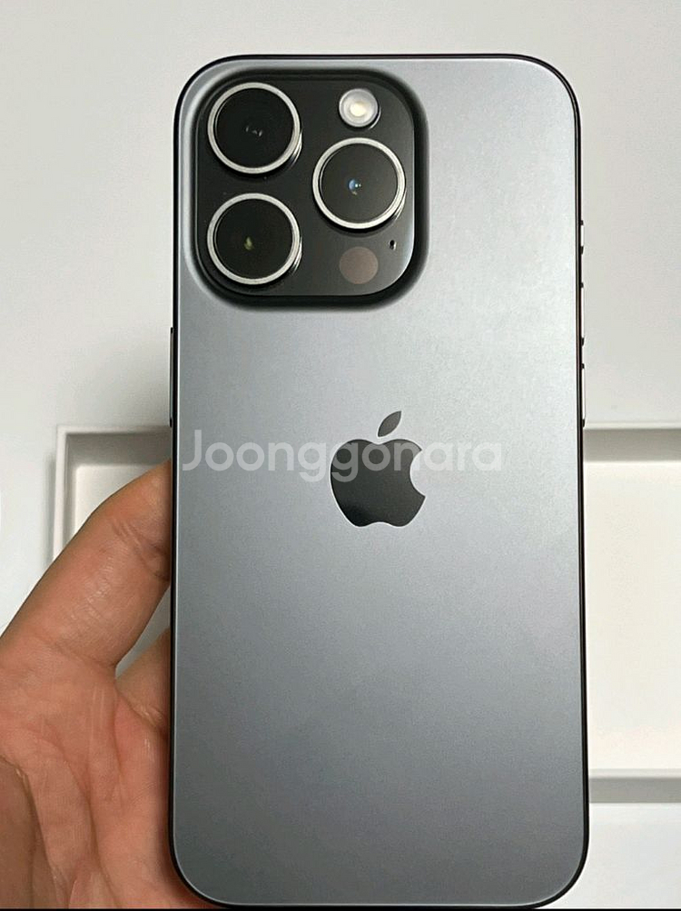 아이폰 15프로 블랙 티타늄 256 자급제 풀박스--15
