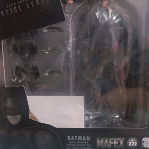 마펙스(mafex)저스티스 배트맨 팝니다.