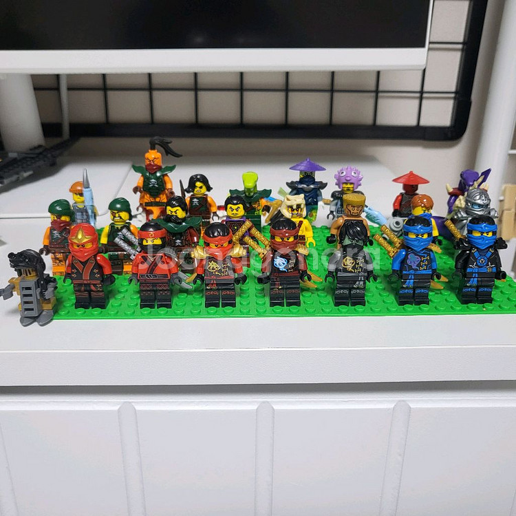 레고 닌자고피규어입니다--0