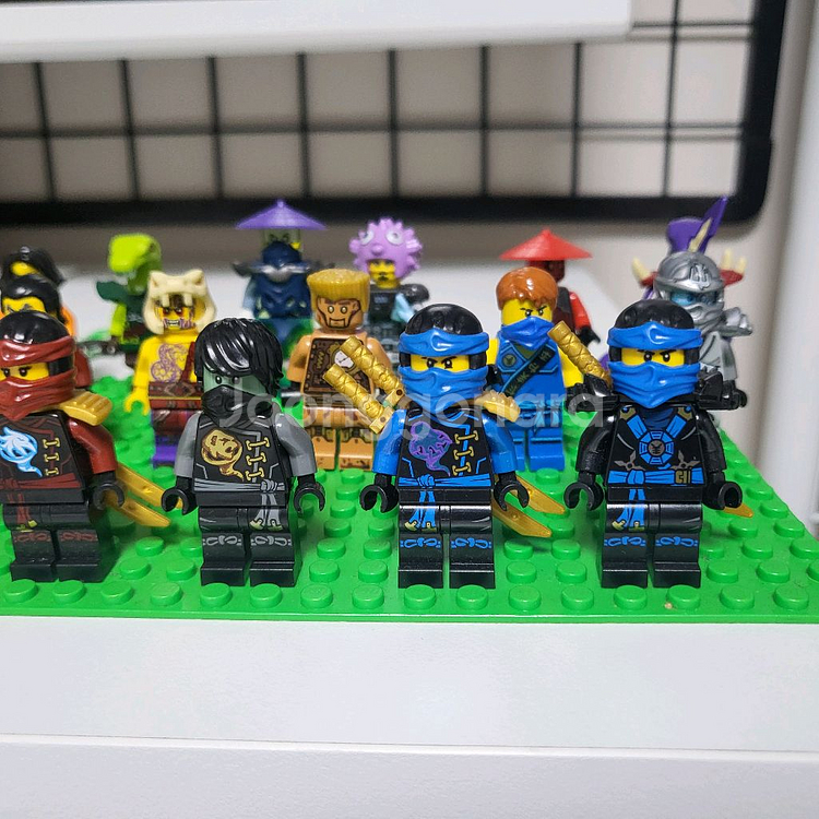 레고 닌자고피규어입니다--2